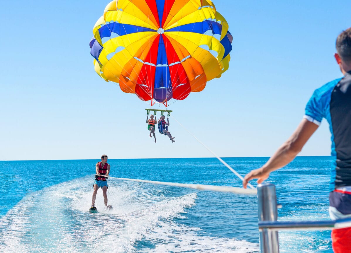 Dubai Parasailing