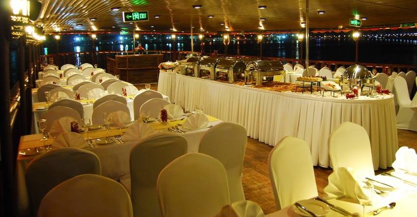 Dhow Cruise Marina Dinner Arrangement