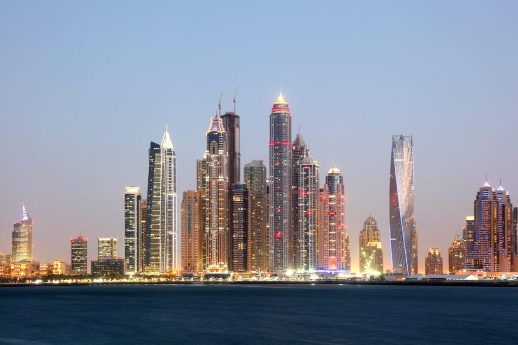 Dubai Marina travel