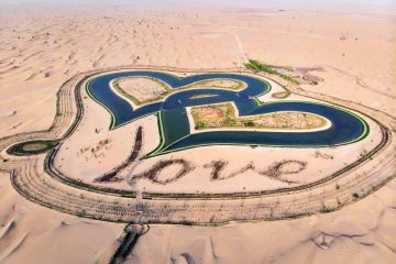 Dubai love lake