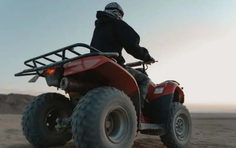 Quadbiking in Dubai Desert safari